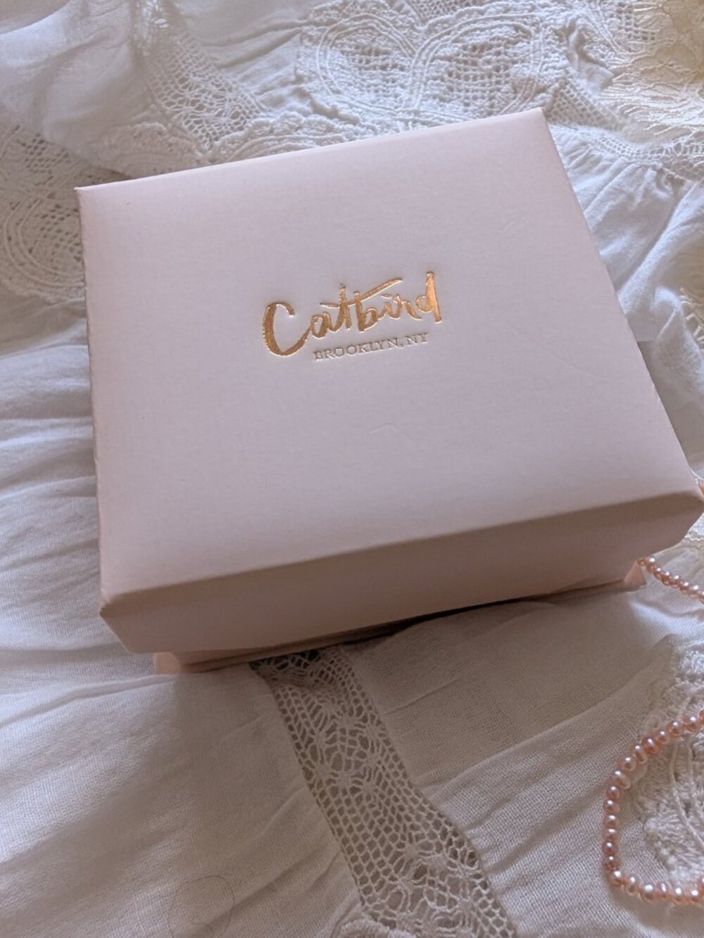 Limited Edition Catbird Ghost Rose Pearl Collar, 15-17" (1 Of 350) - Picture 13 of 14